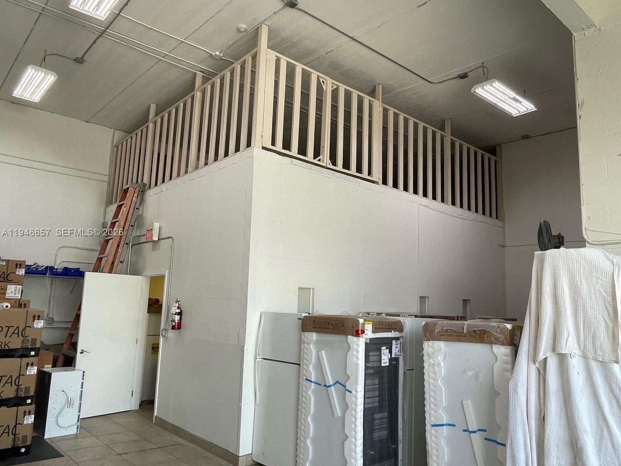 B2  /   sq. ft. $ 2026-01-15 0 foto