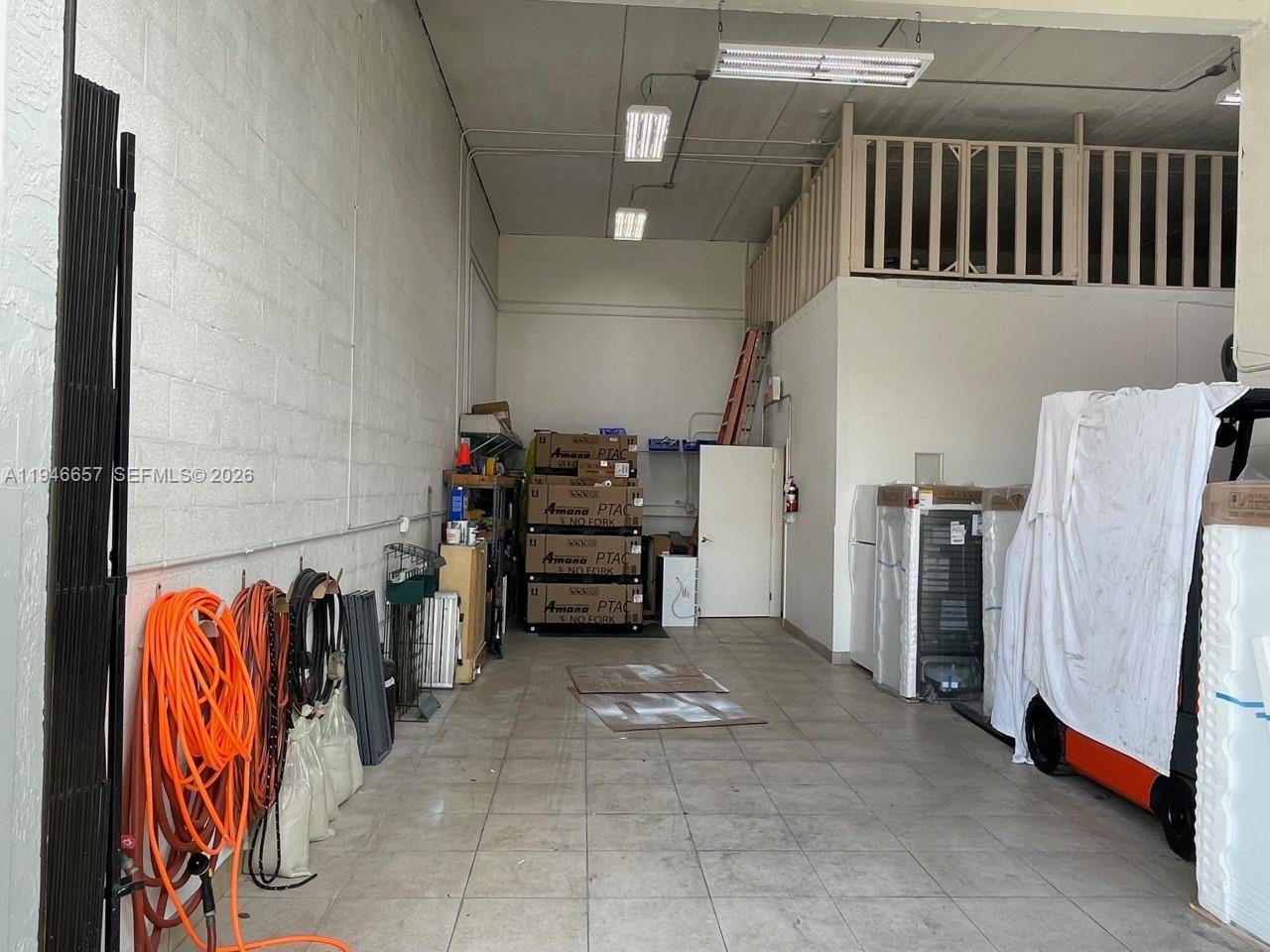 B2  /   sq. ft. $ 2026-01-15 0 foto