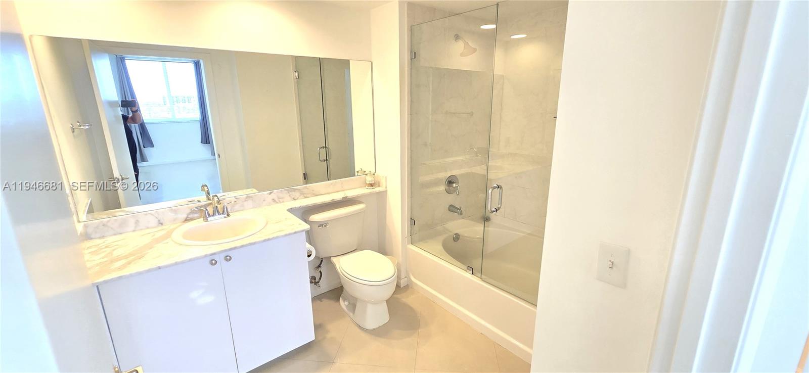 Photo of 2775 187th St #506, Aventura, Florida, 33180 - 2nd bathroom