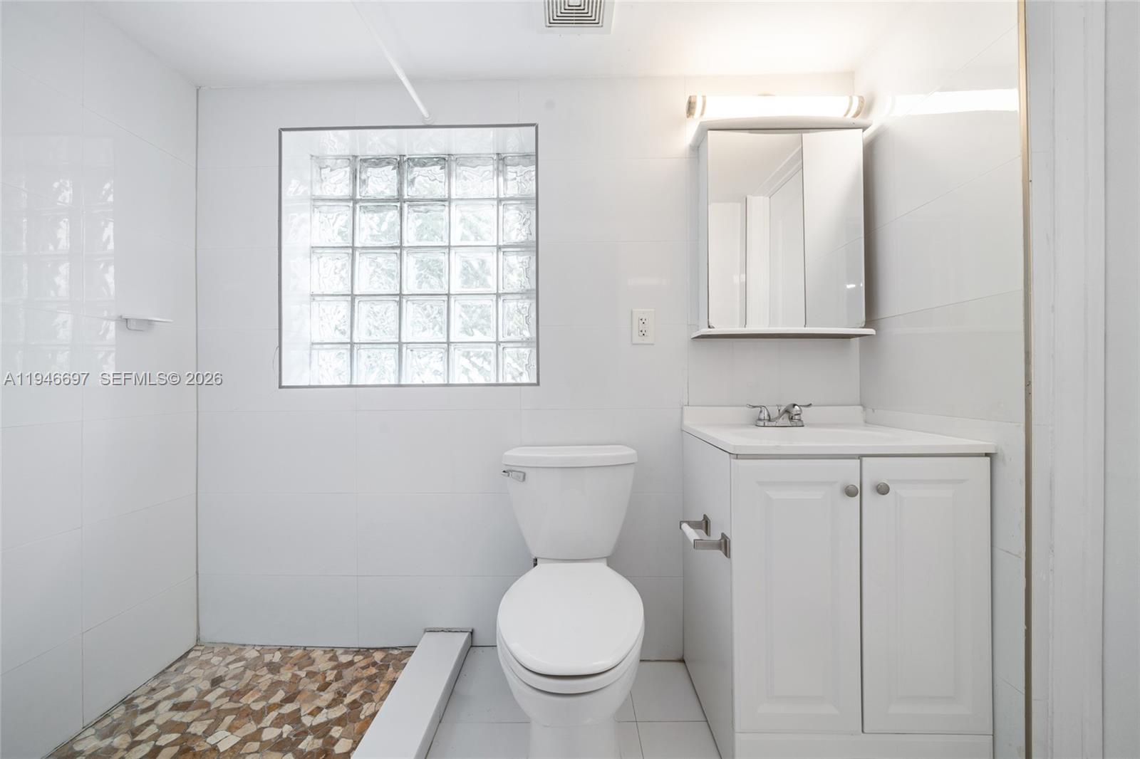   /  1738 кв.футов $ 2026-01-15 0 Фото