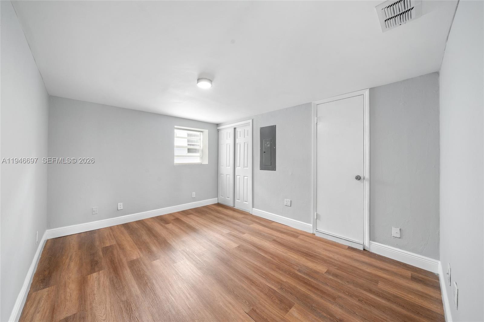   /  1738 кв.футов $ 2026-01-15 0 Фото