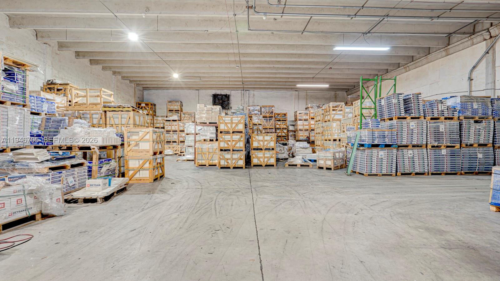   /   sq. ft. $ 2026-01-15 0 foto