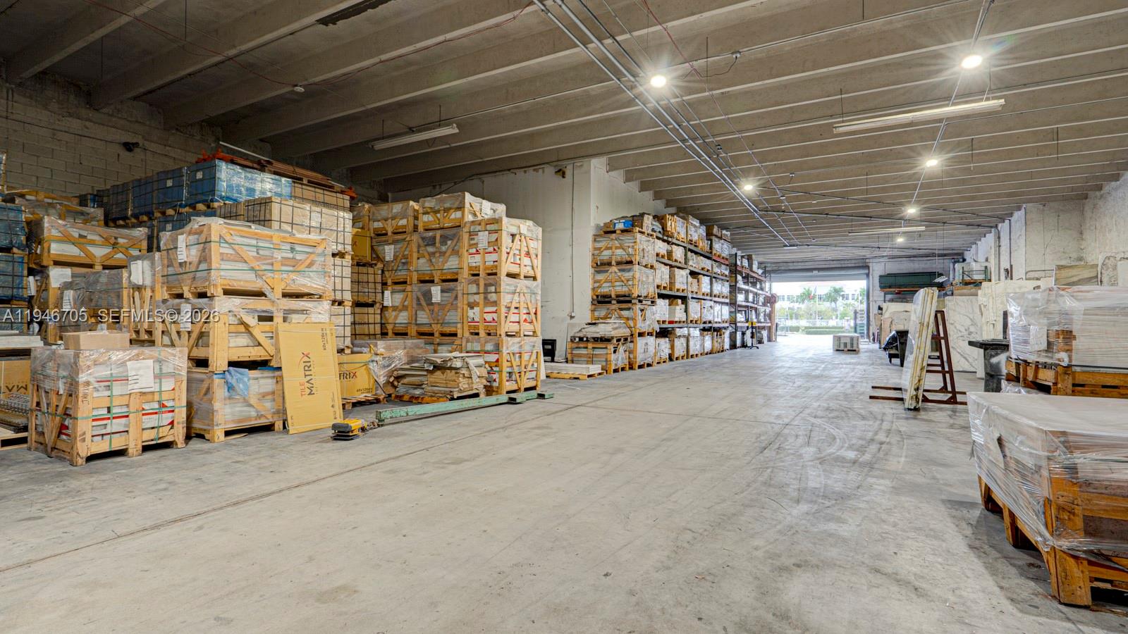   /   sq. ft. $ 2026-01-15 0 foto