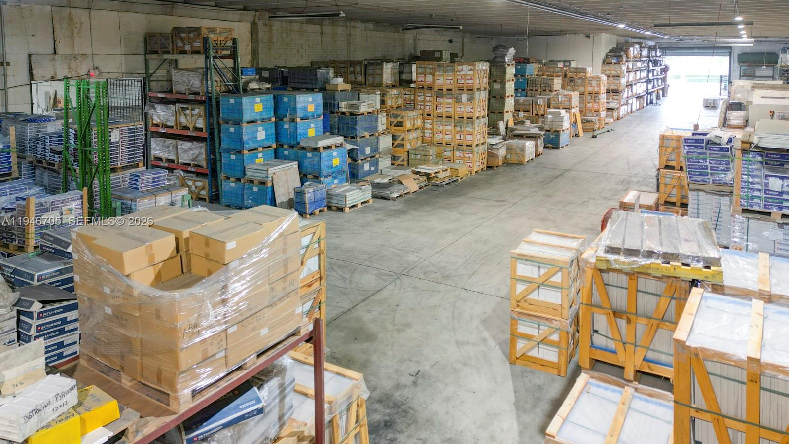   /   sq. ft. $ 2026-01-15 0 foto