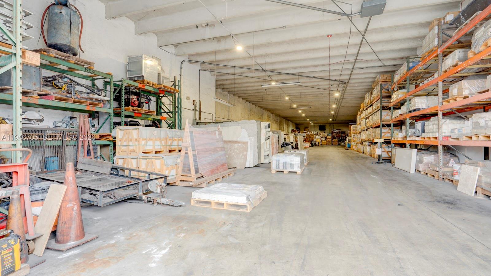   /   sq. ft. $ 2026-01-15 0 foto