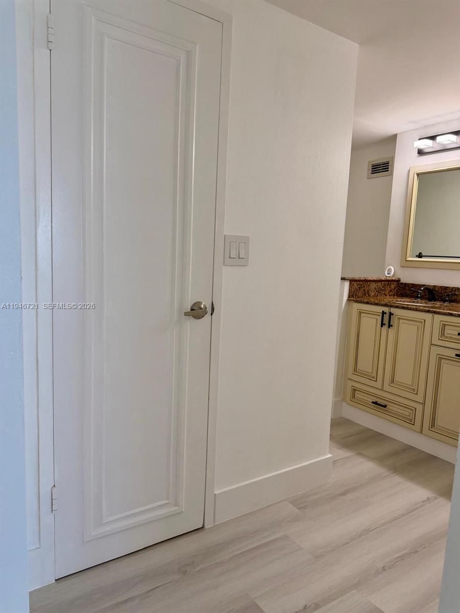 Photo of 3725 Ocean Dr #1116, Hollywood, Florida, 33019 -