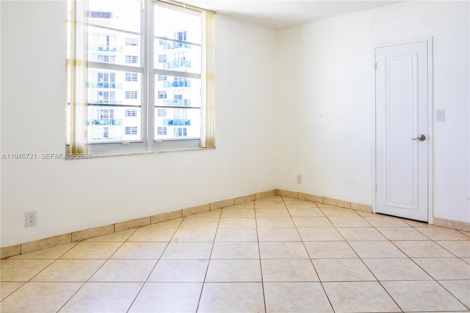 Photo of 3725 Ocean Dr  #1116, Hollywood, Florida, 33019 - 