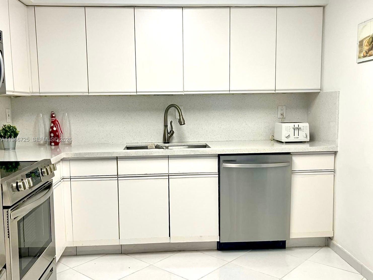 Photo of 3530 Mystic Pointe Dr  #1412, Aventura, Florida, 33180 - 