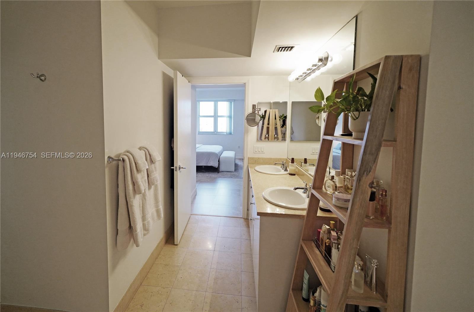 Photo of 20000 Country Club Dr  #1014, Aventura, Florida, 33180 - 