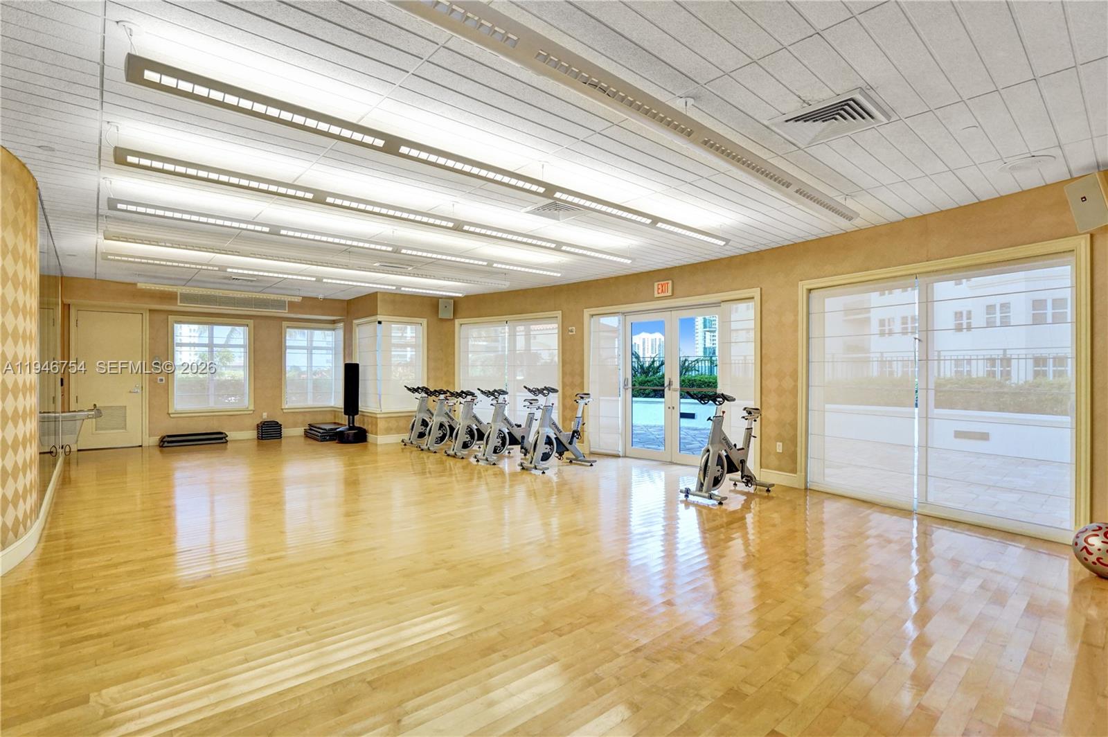 Photo of 20000 Country Club Dr  #1014, Aventura, Florida, 33180 - 