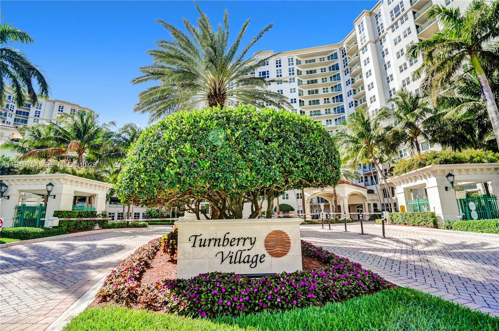 Photo of 20000 Country Club Dr  #1014, Aventura, Florida, 33180 - 