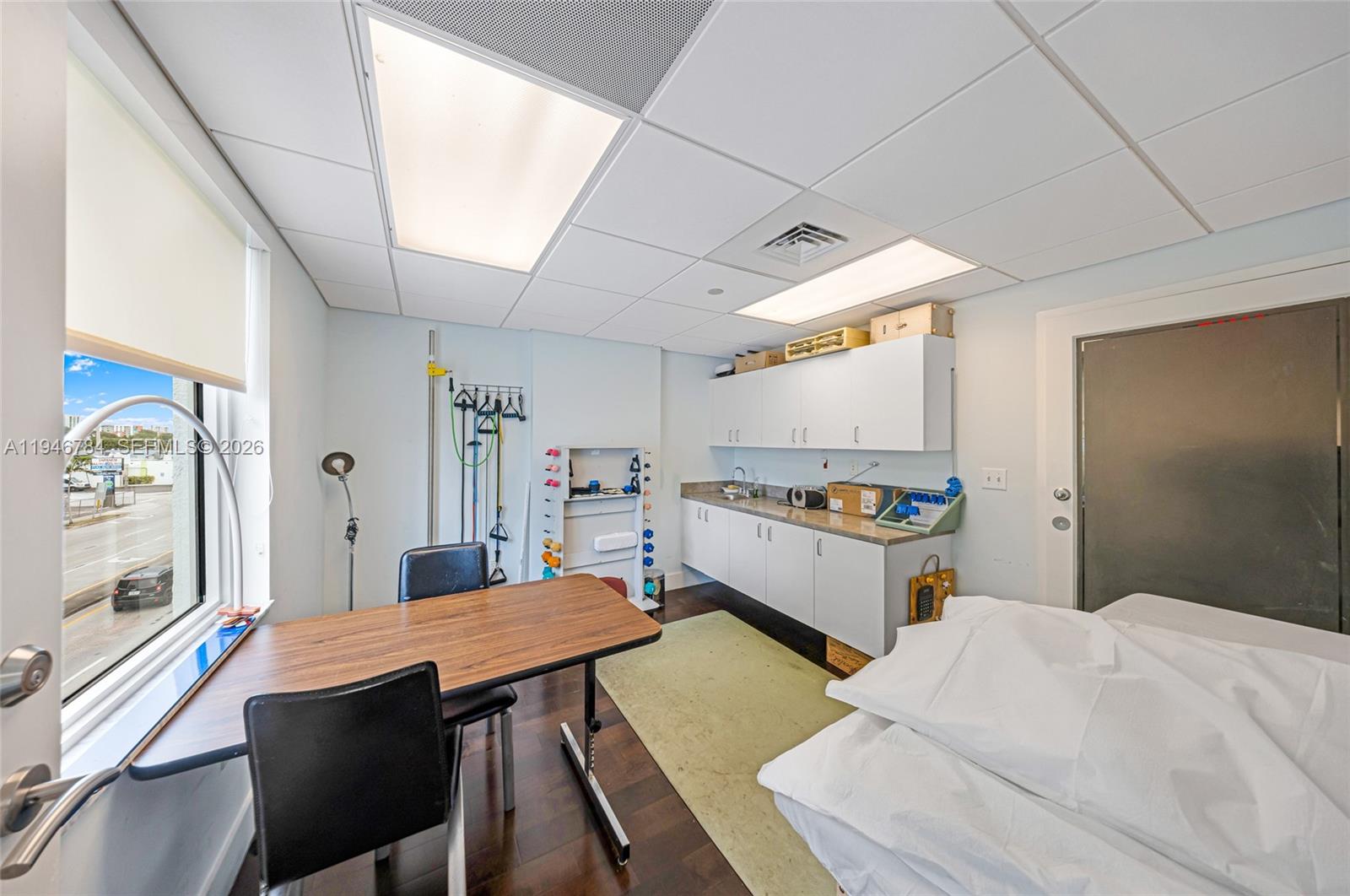   /   sq. ft. $ 2026-01-16 0 foto