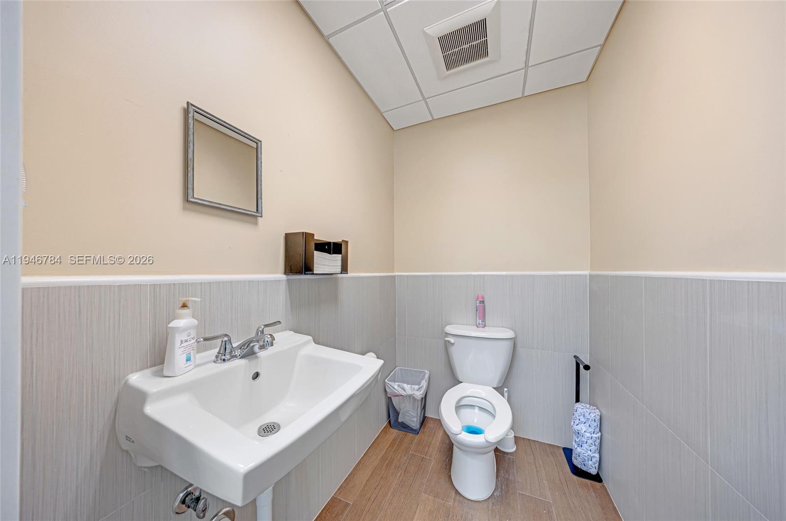   /   sq. ft. $ 2026-01-16 0 foto