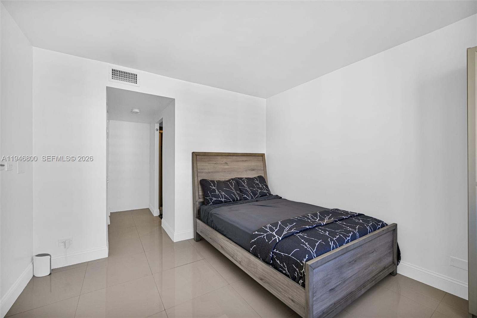 1808 2 / 2 1087 sq. ft. $ 2026-01-16 0 Photo