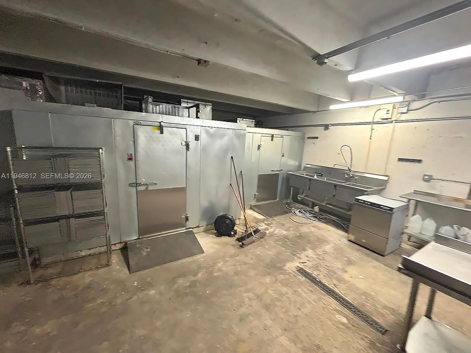 8485  /   sq. ft. $ 2026-03-05 0 Photo