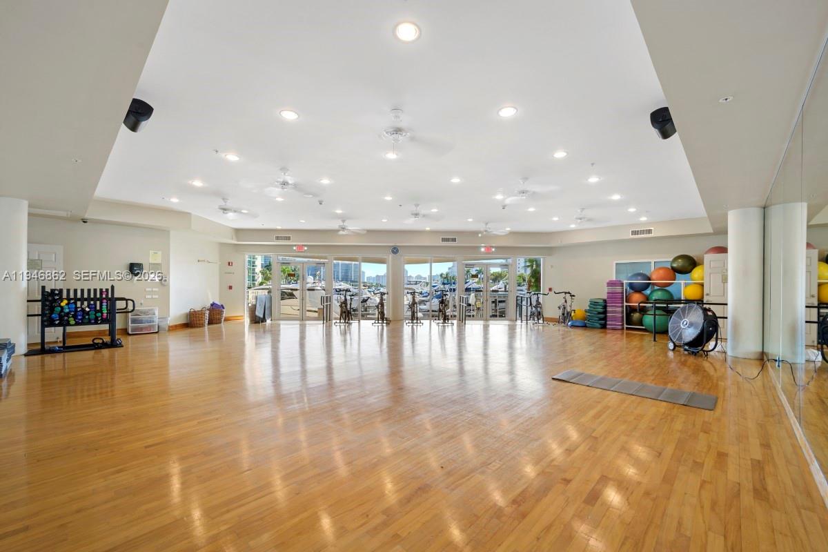 Photo of 3330 190th St  #1912, Aventura, Florida, 33180 - 