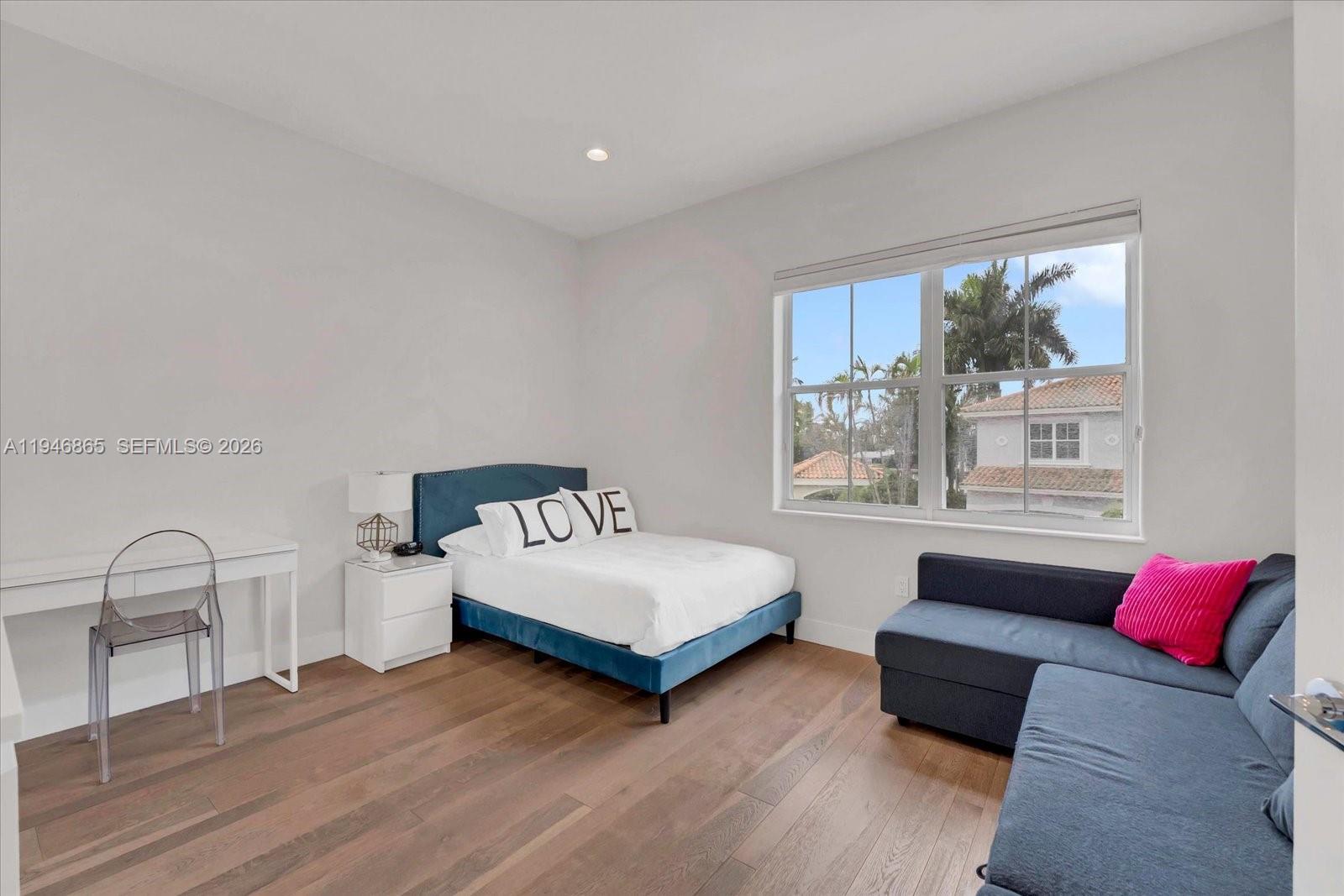 Photo of 1469 Shoreline Way  (1469), Hollywood, Florida, 33019 - 