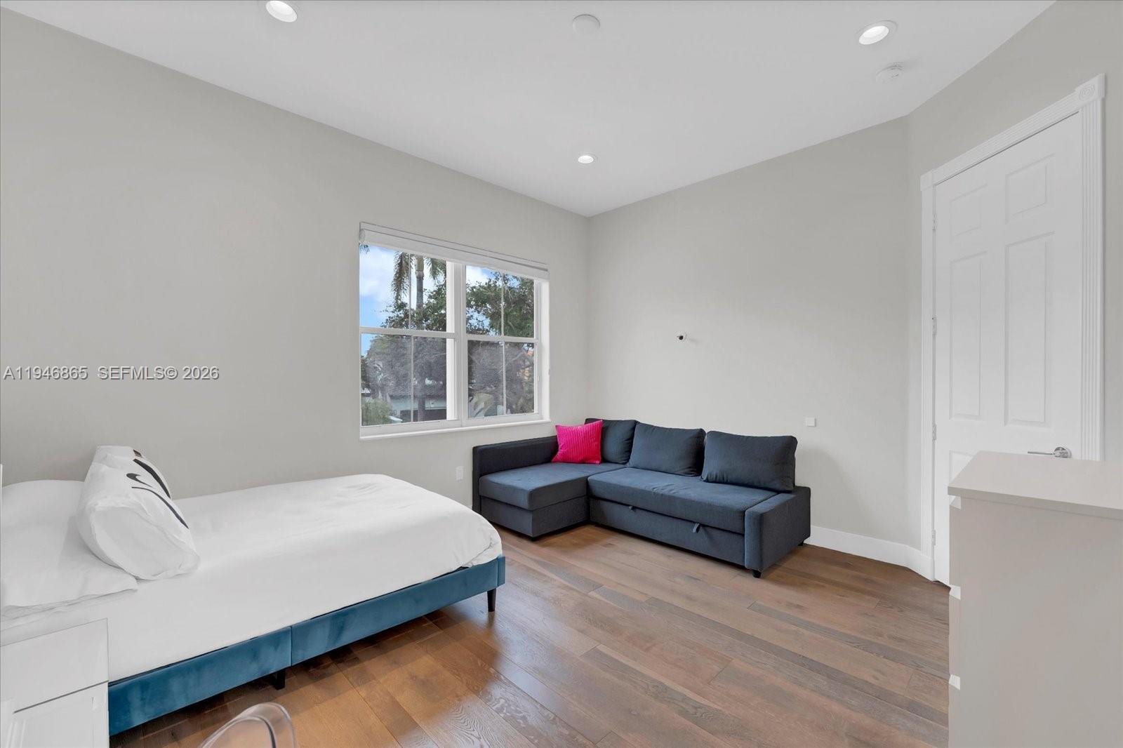 Photo of 1469 Shoreline Way  (1469), Hollywood, Florida, 33019 - 