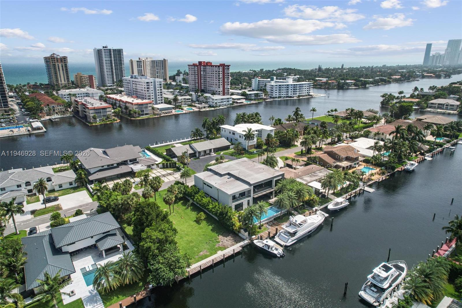   /   кв.футов $ 2026-01-16 0 Фото