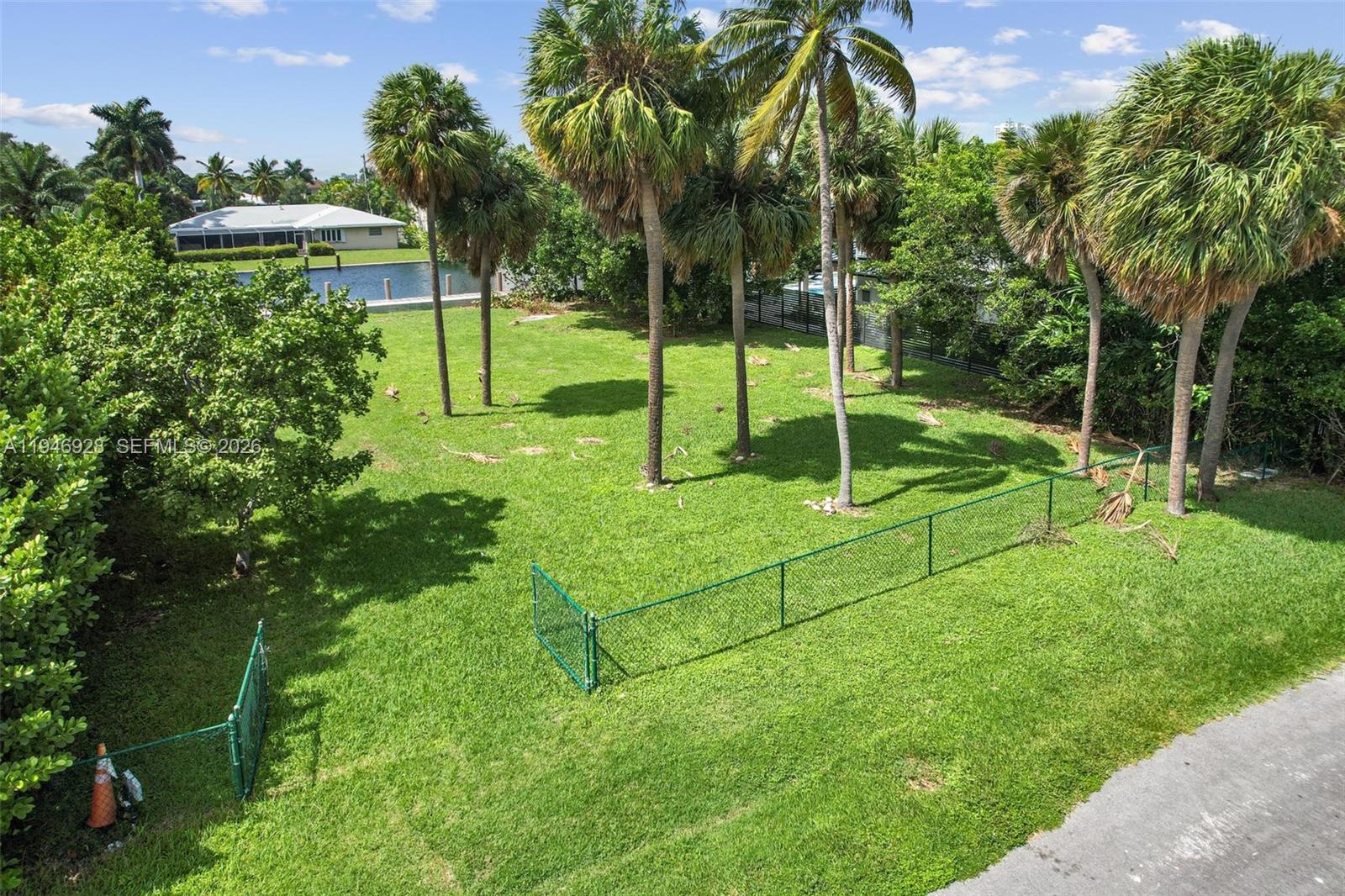   /   кв.футов $ 2026-01-16 0 Фото