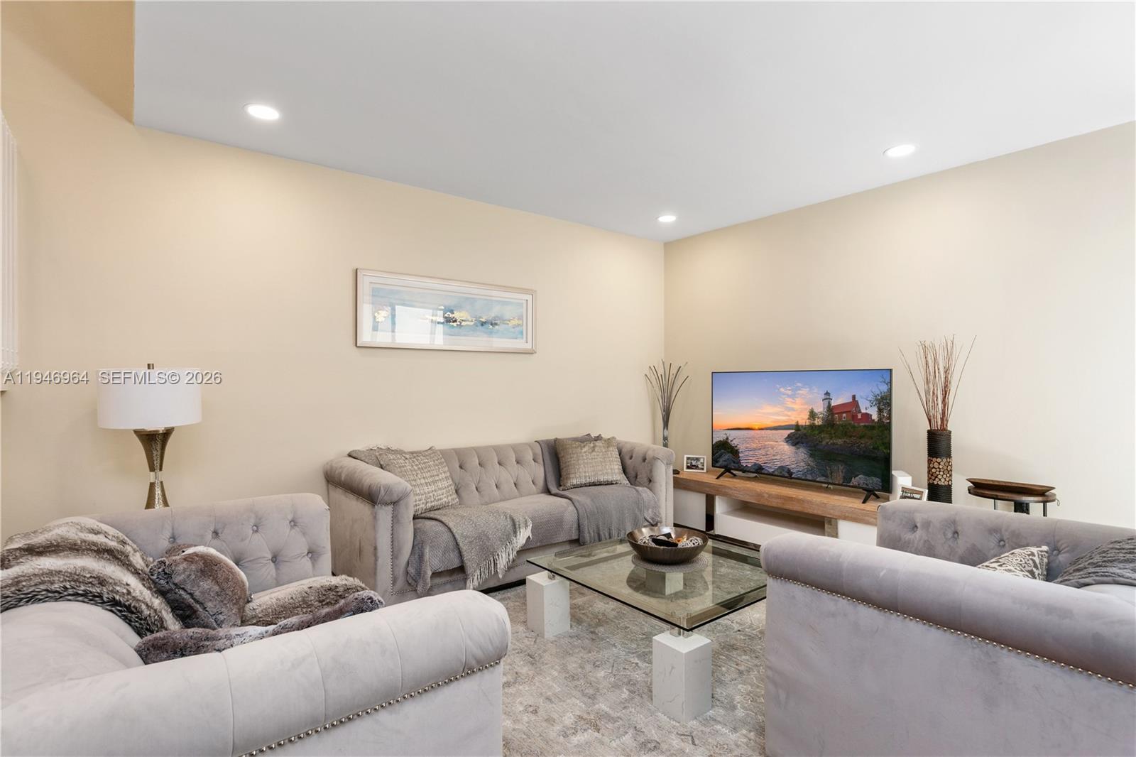 Photo of 1564 Yellowheart Way  (1564), Hollywood, Florida, 33019 - 