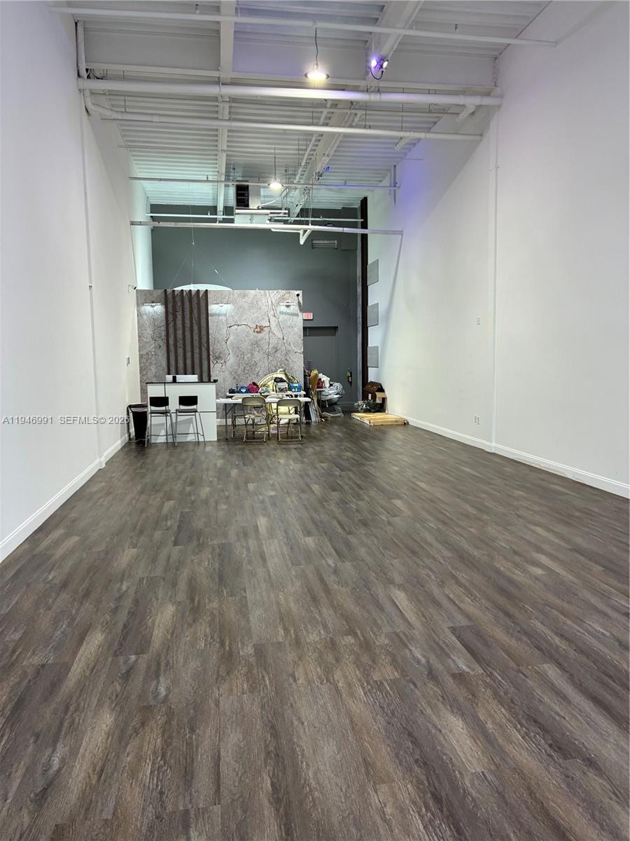 105  /   sq. ft. $ 2026-01-16 0 Photo