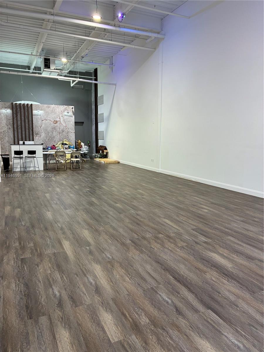 105  /   sq. ft. $ 2026-01-16 0 Photo