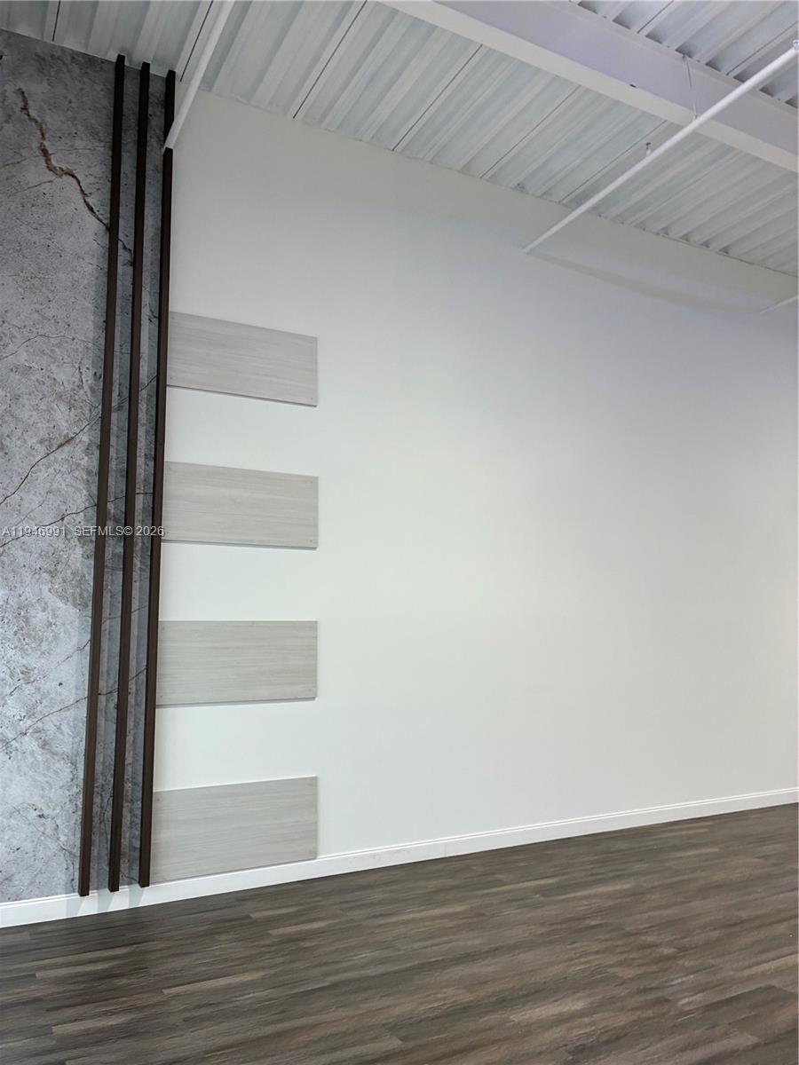 105  /   sq. ft. $ 2026-01-16 0 Photo