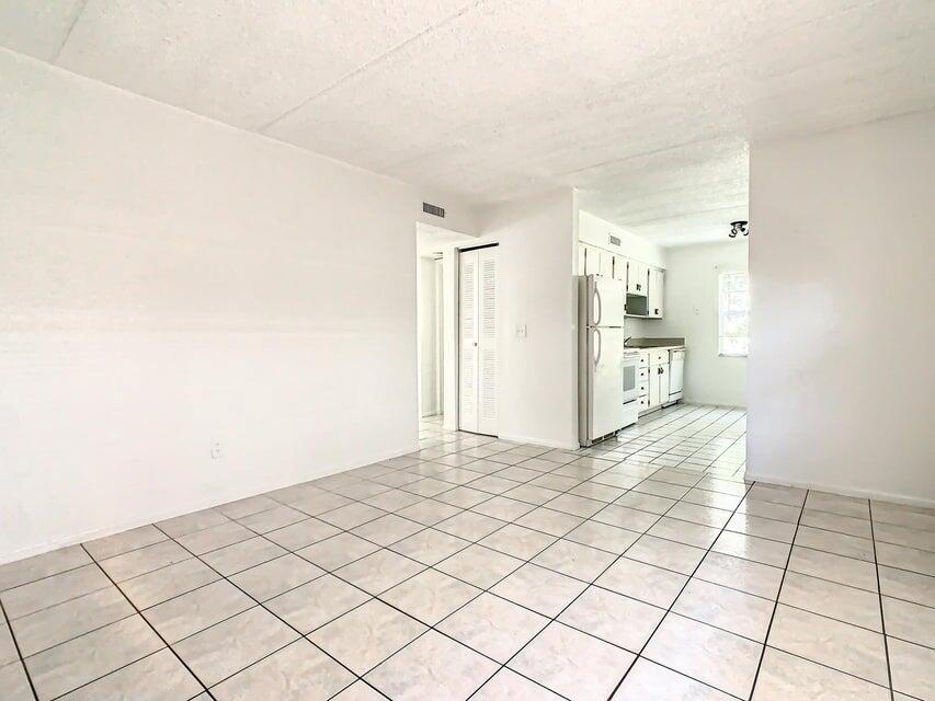   / 4 3424 sq. ft. $ 2026-06-21 0 foto