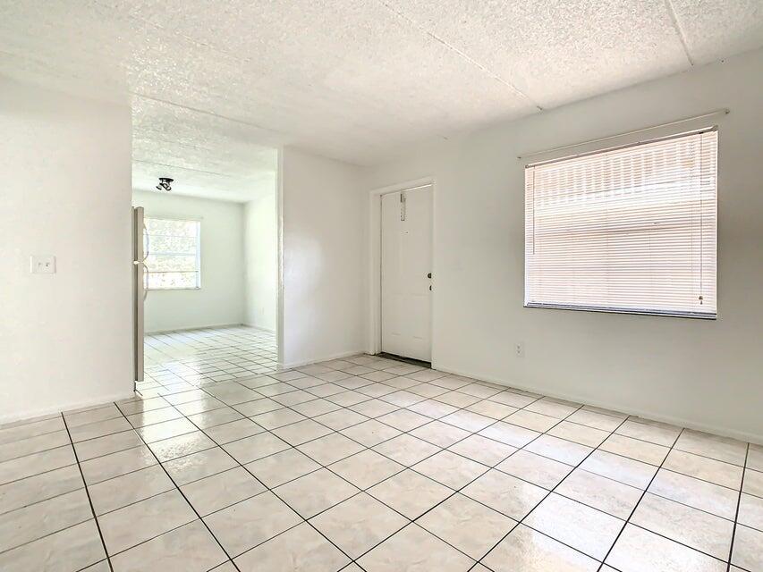   / 4 3424 sq. ft. $ 2026-06-21 0 foto