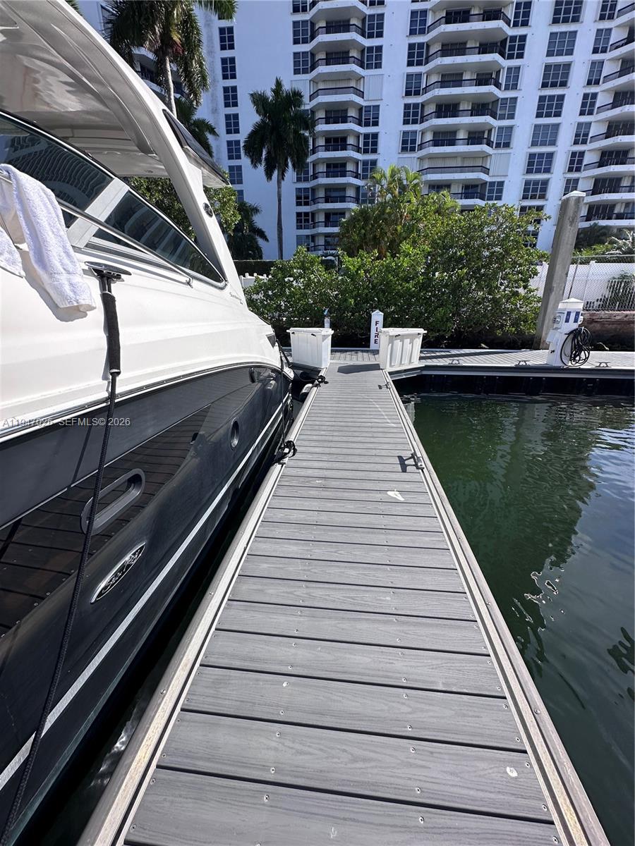   /   кв.футов $ 2026-01-16 0 Фото