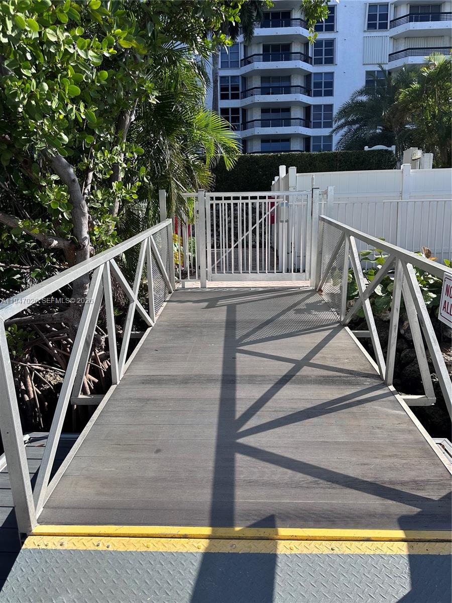   /   кв.футов $ 2026-01-16 0 Фото