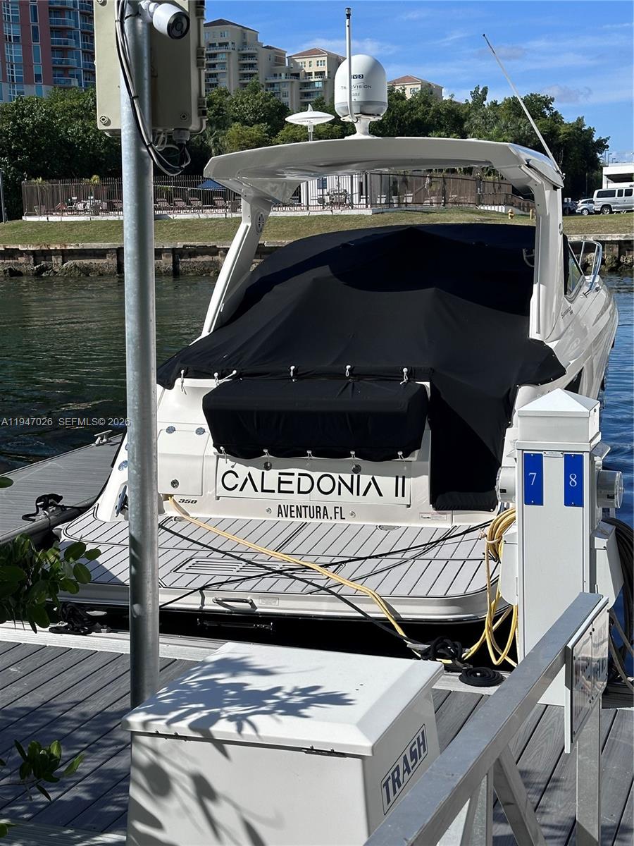   /   кв.футов $ 2026-01-16 0 Фото