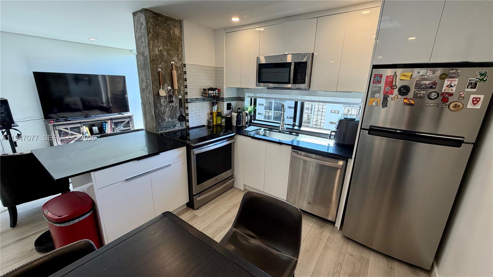 Photo of 16919 Bay Rd  #915, Sunny Isles Beach, Florida, 33160 - 