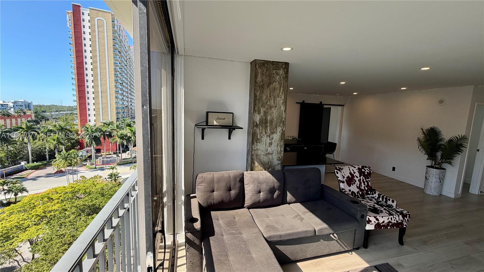 Photo of 16919 Bay Rd  #915, Sunny Isles Beach, Florida, 33160 - 