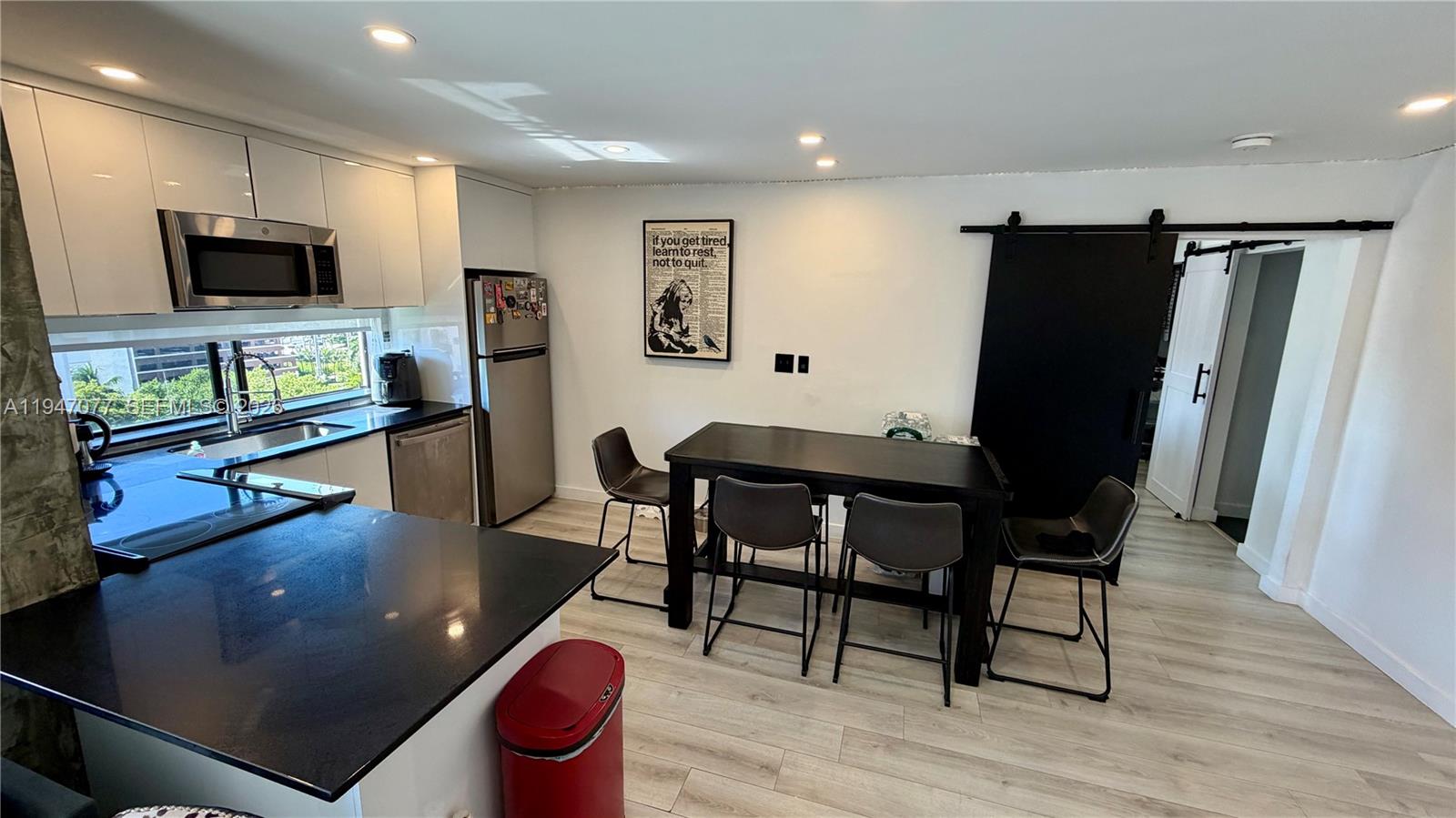 Photo of 16919 Bay Rd  #915, Sunny Isles Beach, Florida, 33160 - 