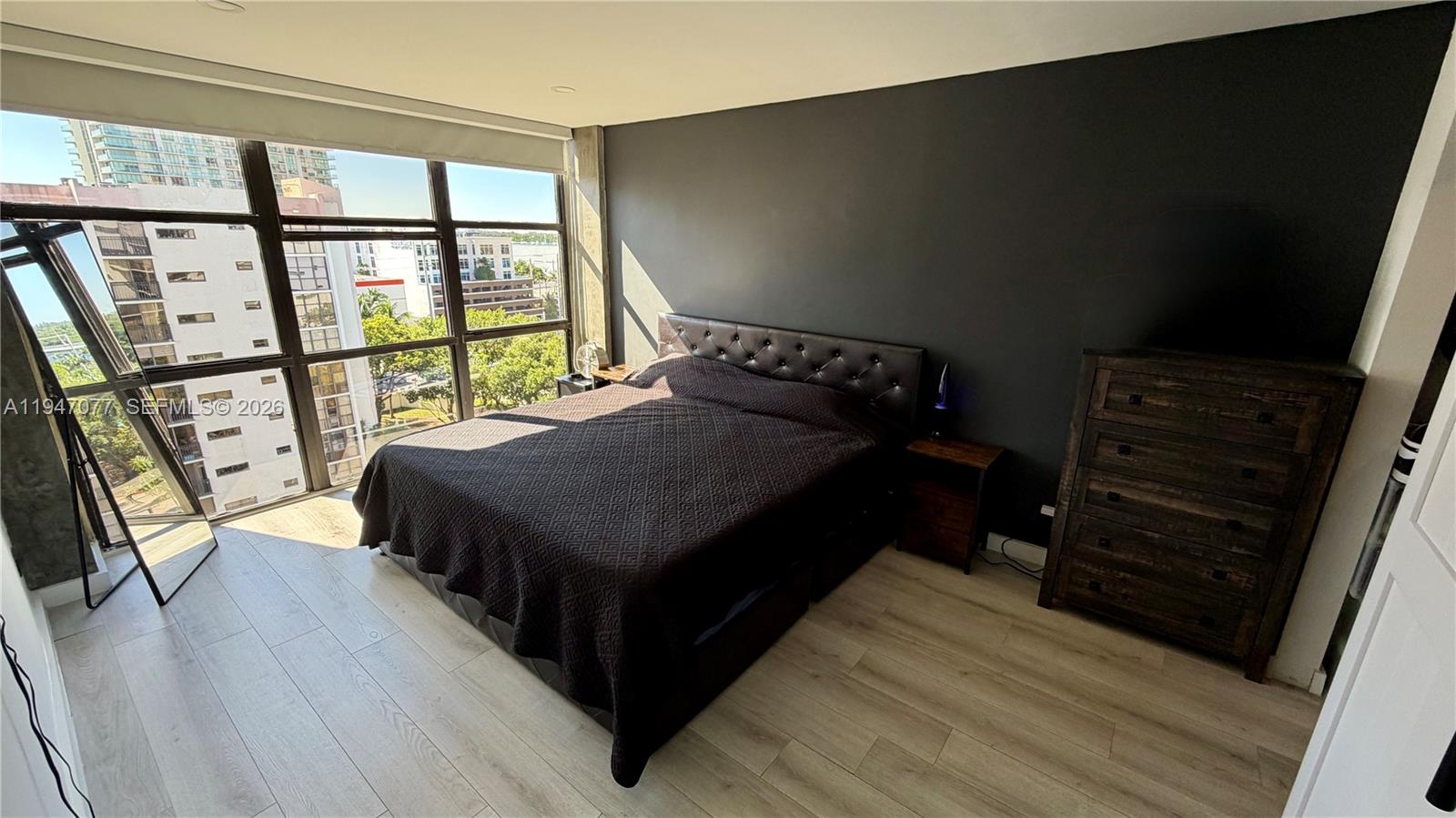 Photo of 16919 Bay Rd  #915, Sunny Isles Beach, Florida, 33160 - 