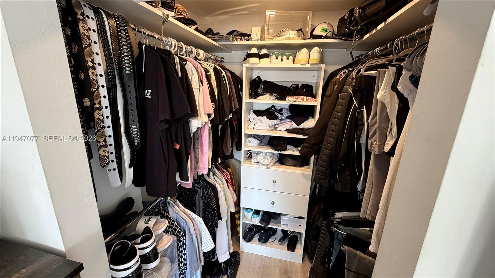 Photo of 16919 Bay Rd  #915, Sunny Isles Beach, Florida, 33160 - 