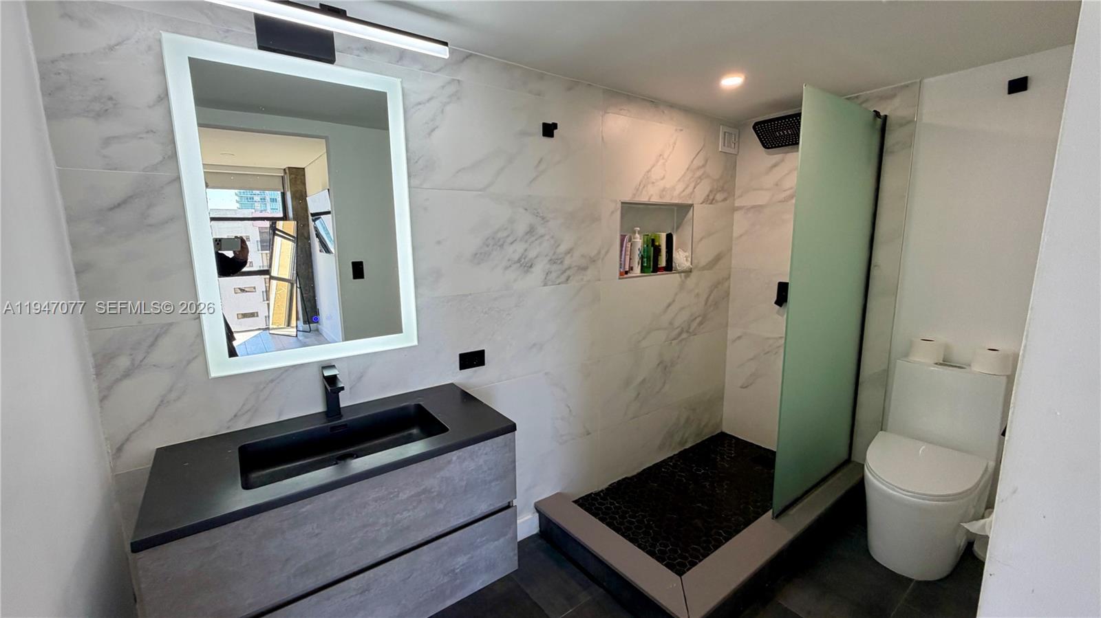 Photo of 16919 Bay Rd  #915, Sunny Isles Beach, Florida, 33160 - 