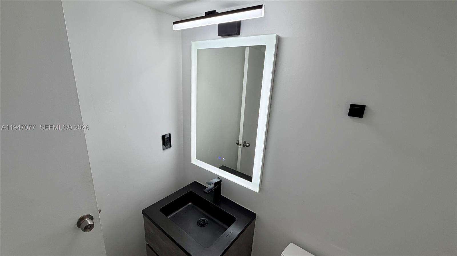 Photo of 16919 Bay Rd  #915, Sunny Isles Beach, Florida, 33160 - 