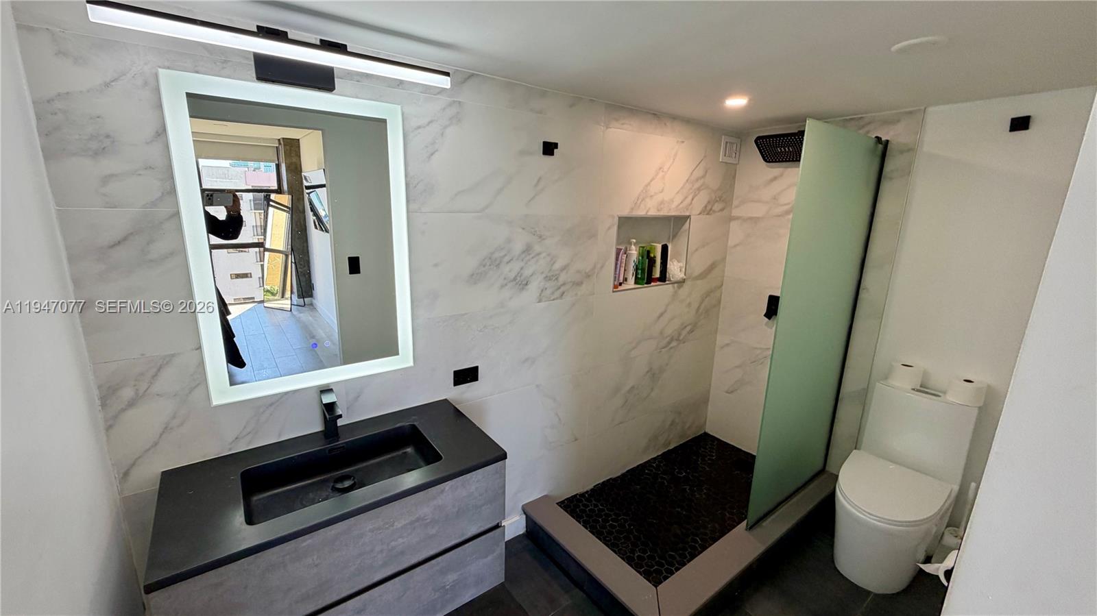 Photo of 16919 Bay Rd  #915, Sunny Isles Beach, Florida, 33160 - 