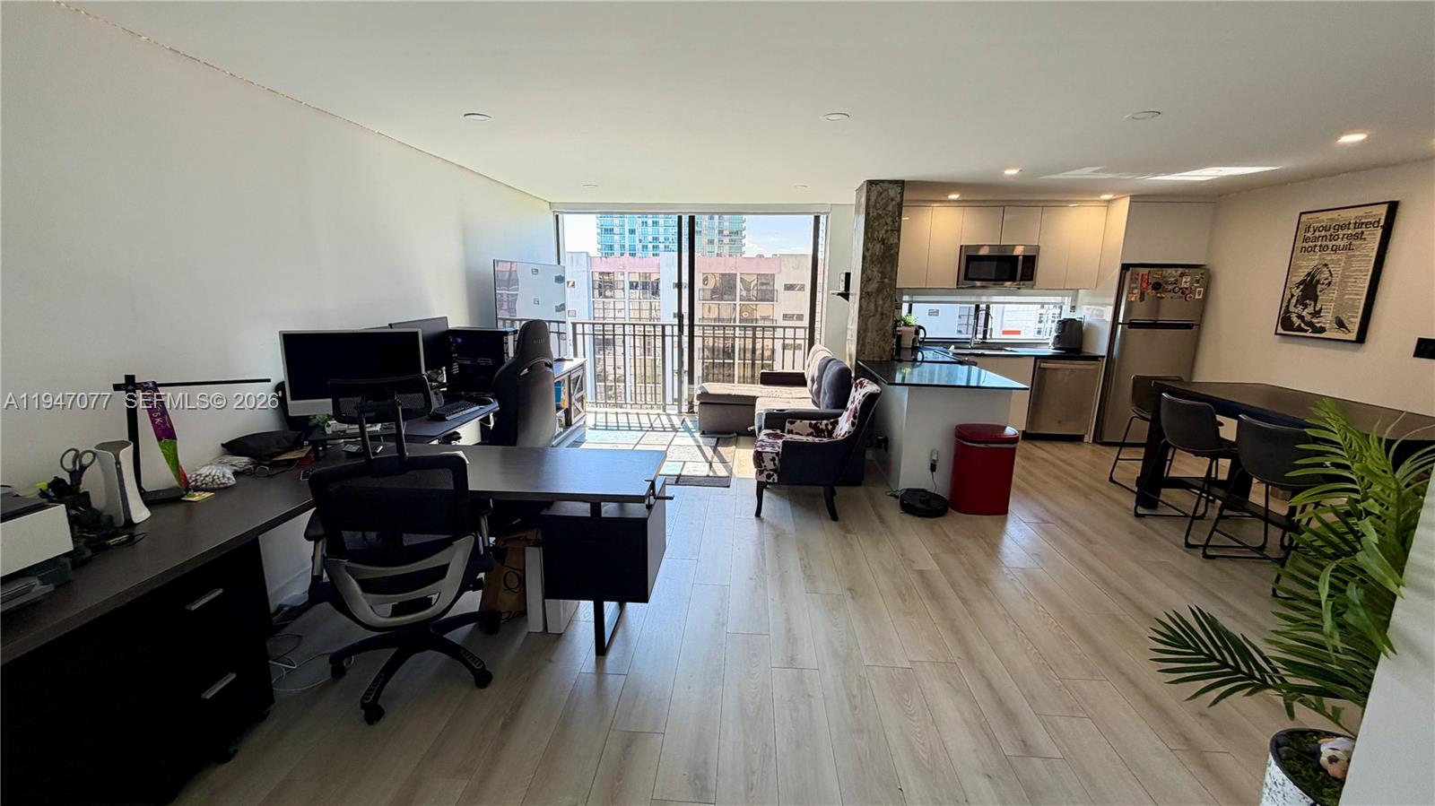 Photo of 16919 Bay Rd  #915, Sunny Isles Beach, Florida, 33160 - 