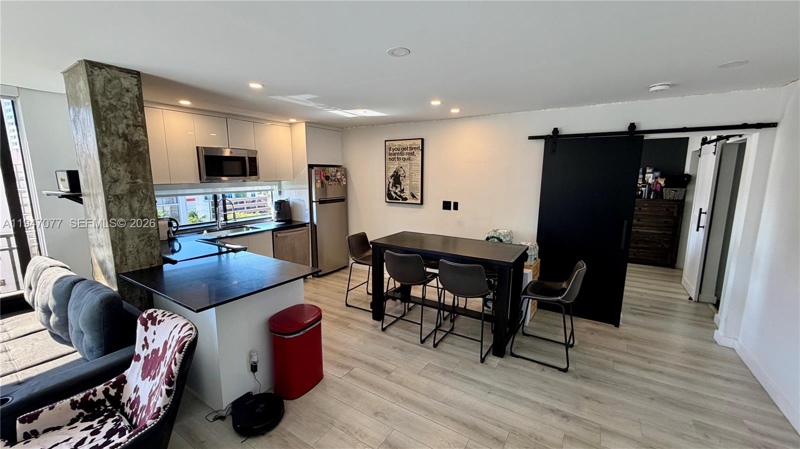 Photo of 16919 Bay Rd  #915, Sunny Isles Beach, Florida, 33160 - 