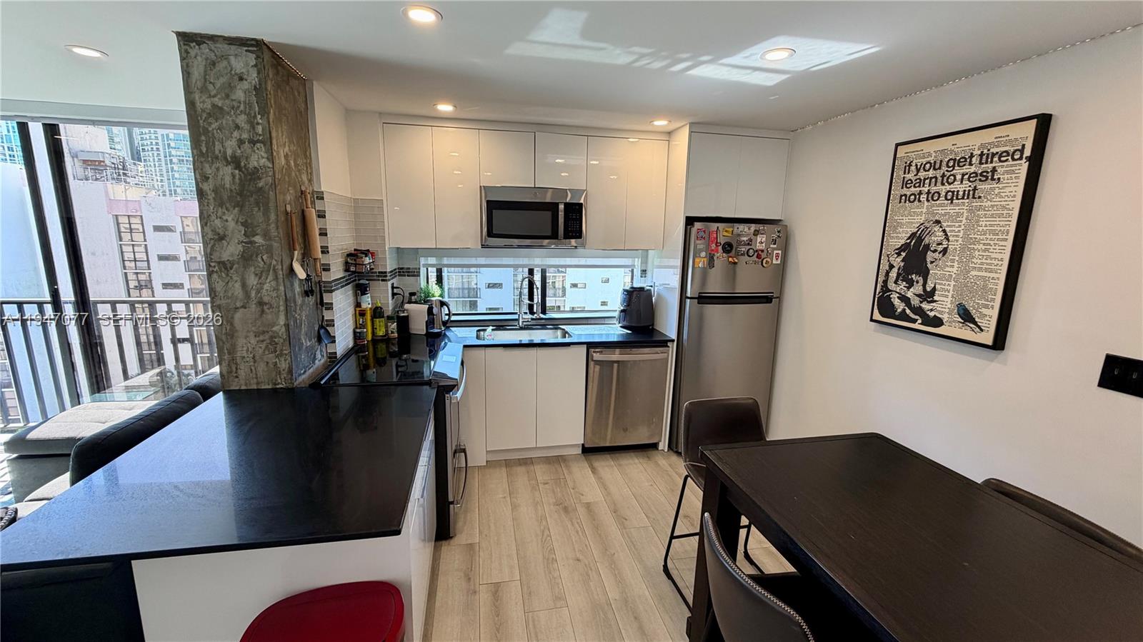 Photo of 16919 Bay Rd  #915, Sunny Isles Beach, Florida, 33160 - 