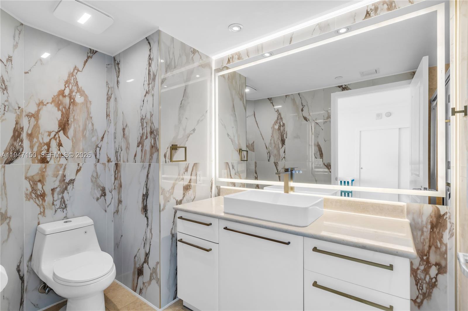 Photo of 3101 Ocean Dr  #2605, Hollywood, Florida, 33019 - 