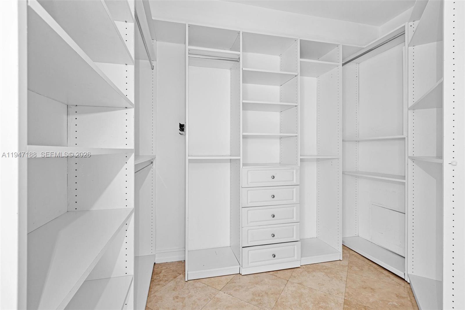 Photo of 19900 Country Club Dr  #502, Aventura, Florida, 33180 - 