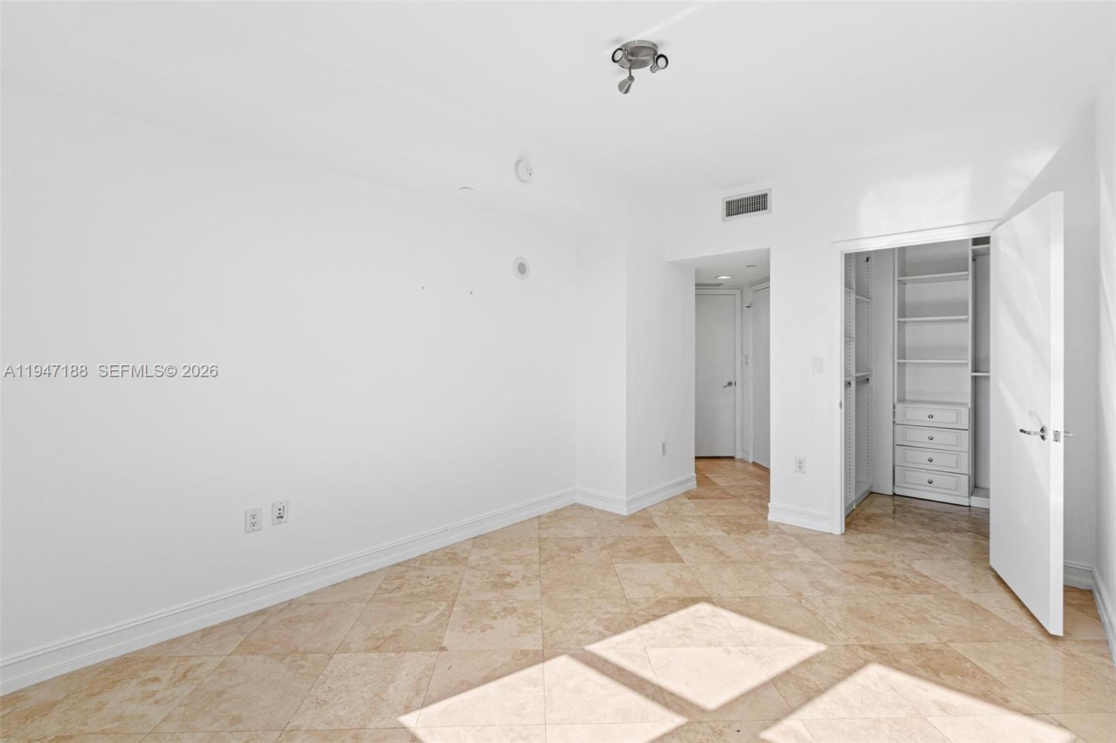 Photo of 19900 Country Club Dr  #502, Aventura, Florida, 33180 - 