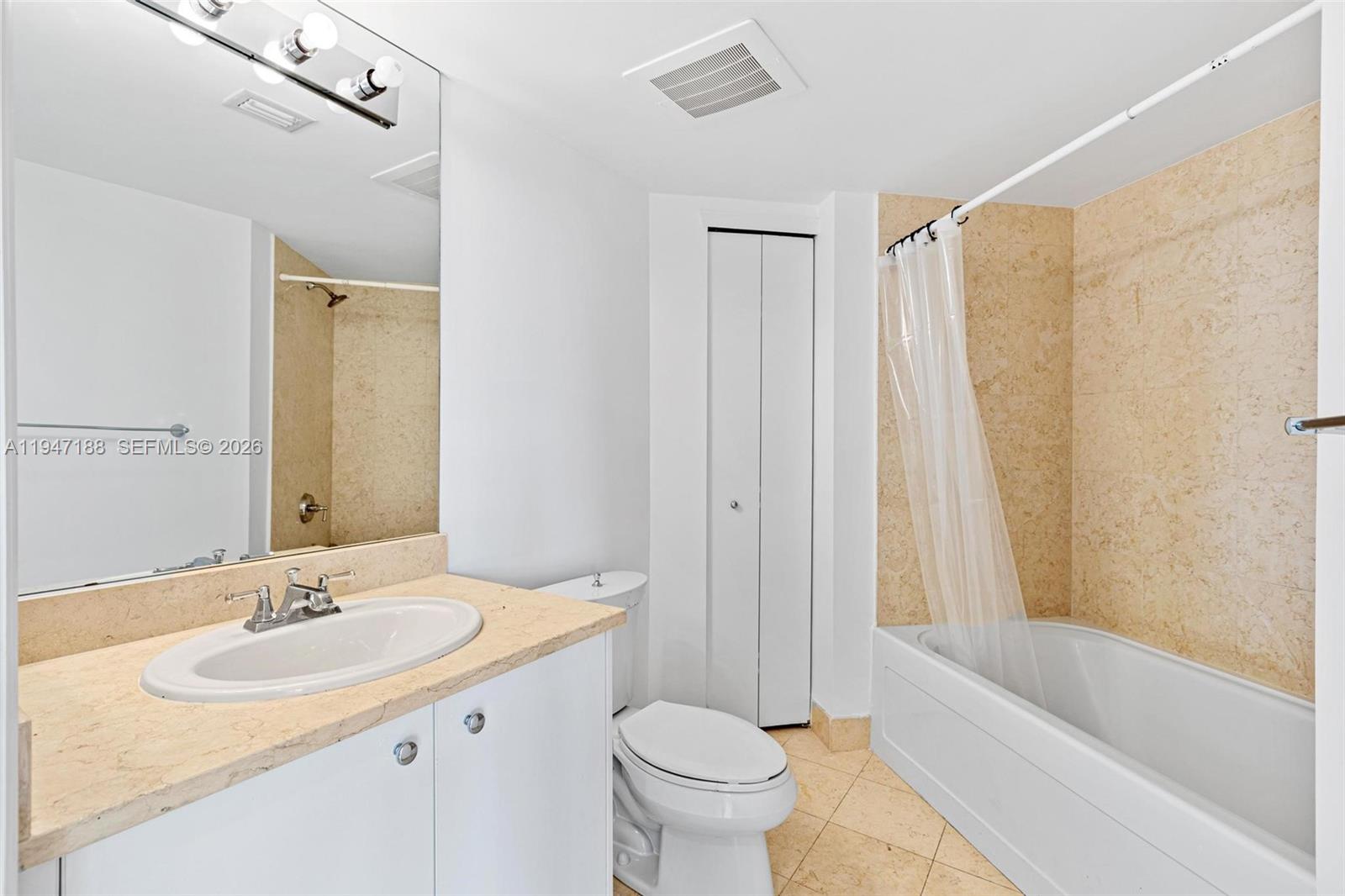 Photo of 19900 Country Club Dr  #502, Aventura, Florida, 33180 - 