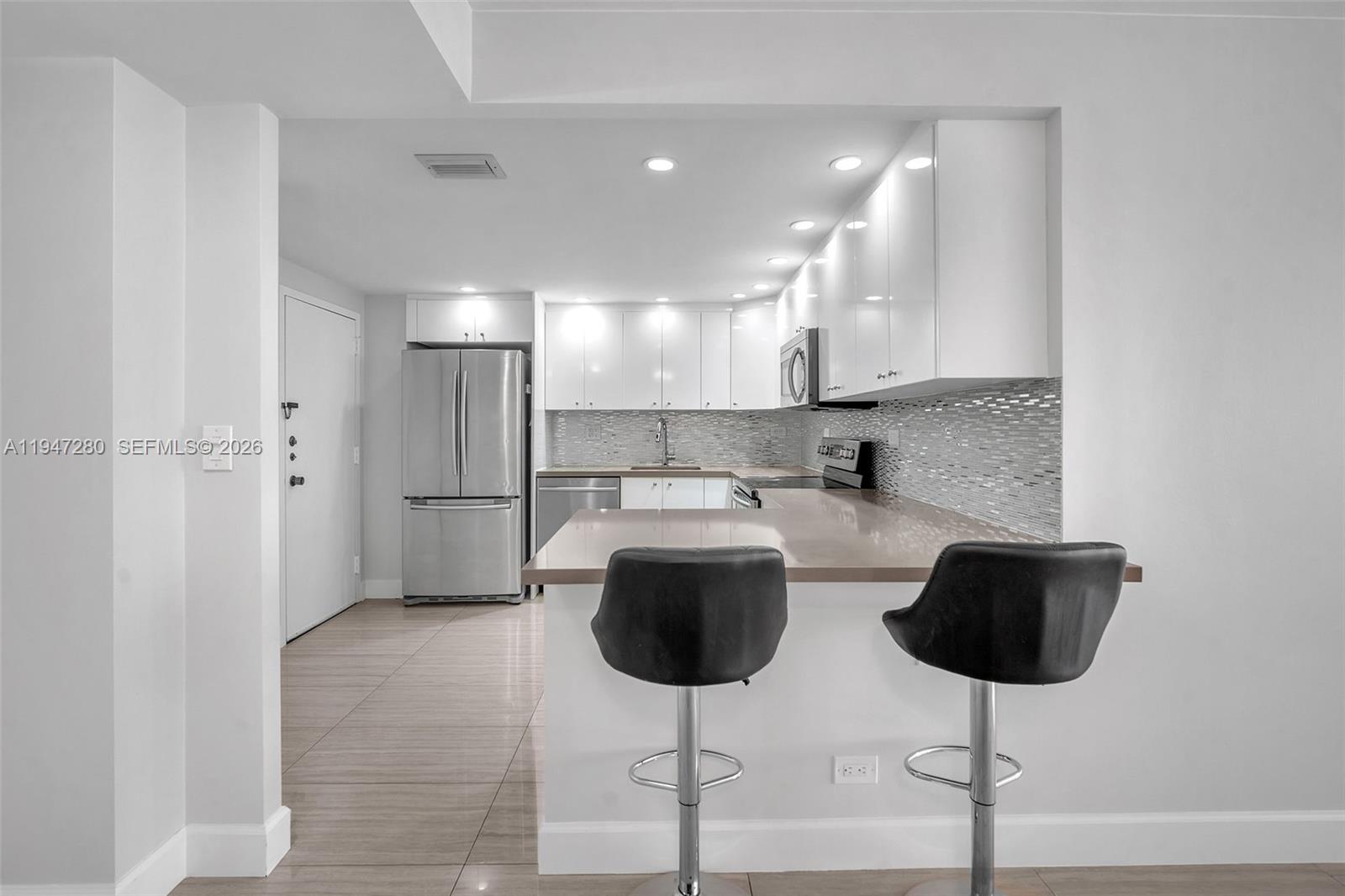 311 2 / 2 1087 sq. ft. $ 2026-01-16 0 Photo