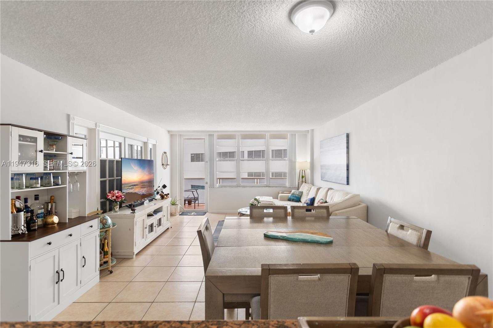 Photo of 3725 Ocean Dr  #1117, Hollywood, Florida, 33019 - 